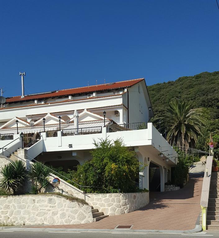 苏佩塔斯卡德拉加 加莱布旅馆酒店 外观 照片
