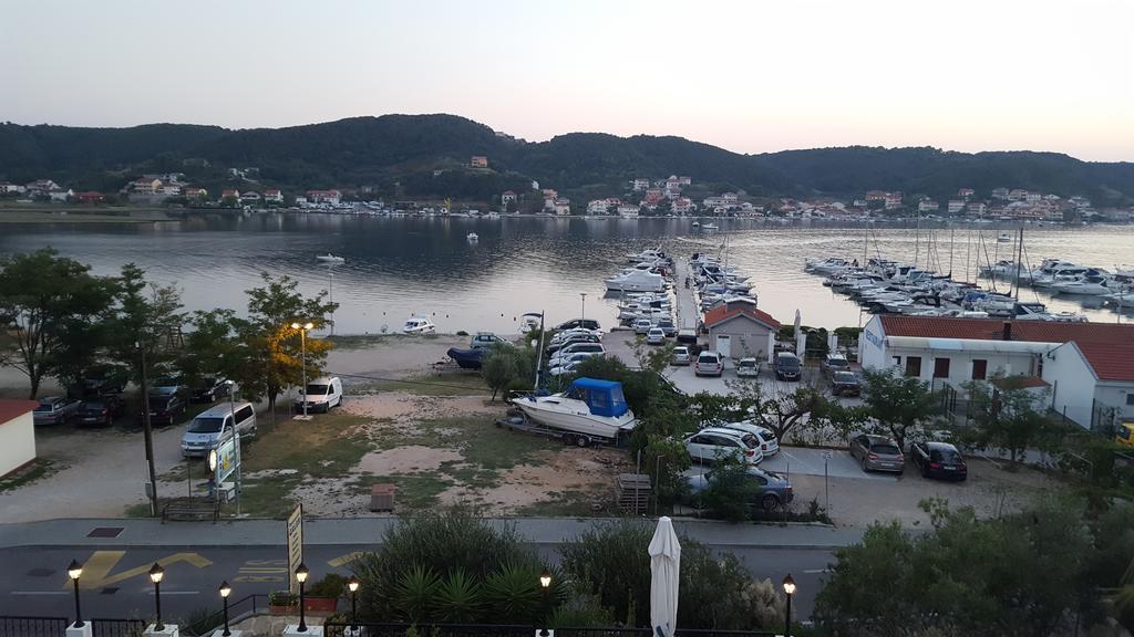 苏佩塔斯卡德拉加 加莱布旅馆酒店 外观 照片